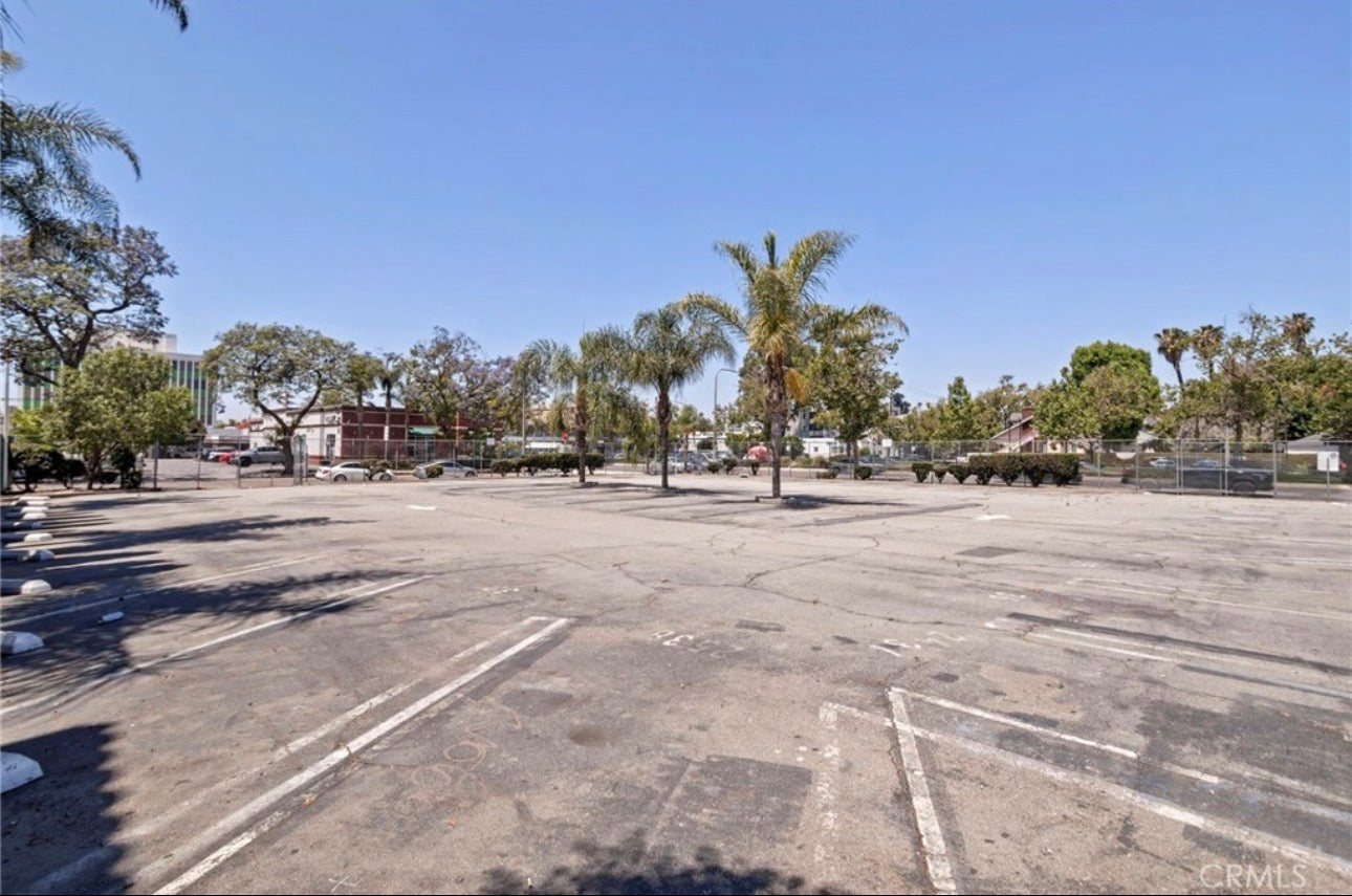 Private Parking Lot for Rent – 48 Spots – Santa Ana, CA